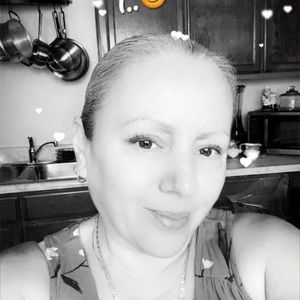 Meet your Posher, Lorraine